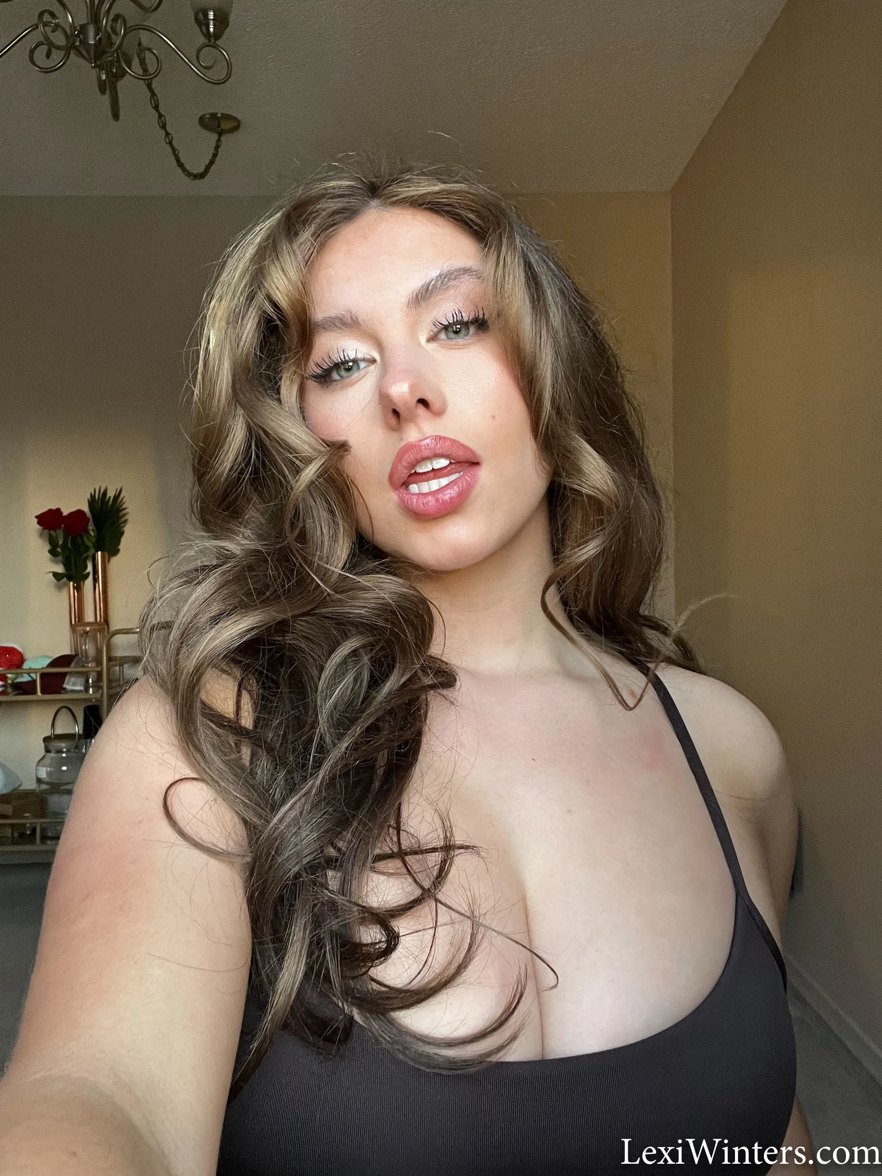 Canadian Curve Queen Lexi Winters Shows The World Those TikTok Dance Moves - Julia Burch
